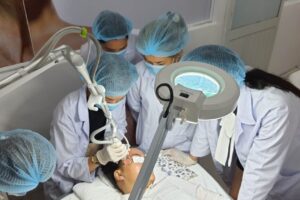 Khóa học kỹ thuật laser DS Dung Academy Hoàng Anh Beauty 4